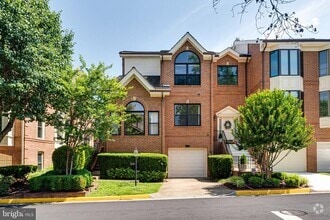 Building Photo - 1498 Hampton Hill Cir