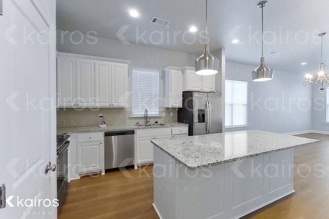 Building Photo - 4848 W Dacha Ln