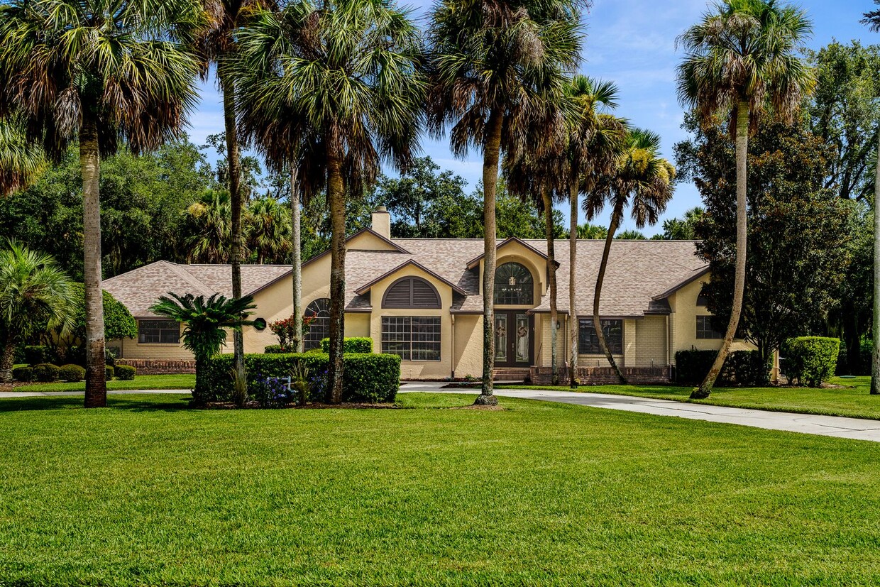 Primary Photo - Luxury in Lake Mary