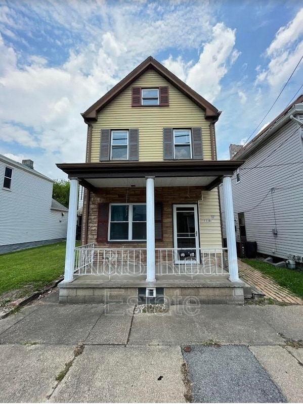 118 Middle Ave, Wilmerding, PA 15148 Condo for Rent in Wilmerding, PA