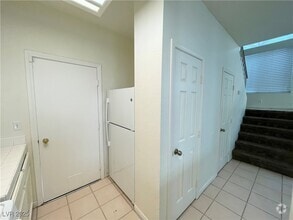 Building Photo - 3241 Symphony Dr