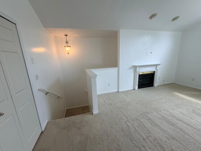 Building Photo - 26201 Chesapeake Cir