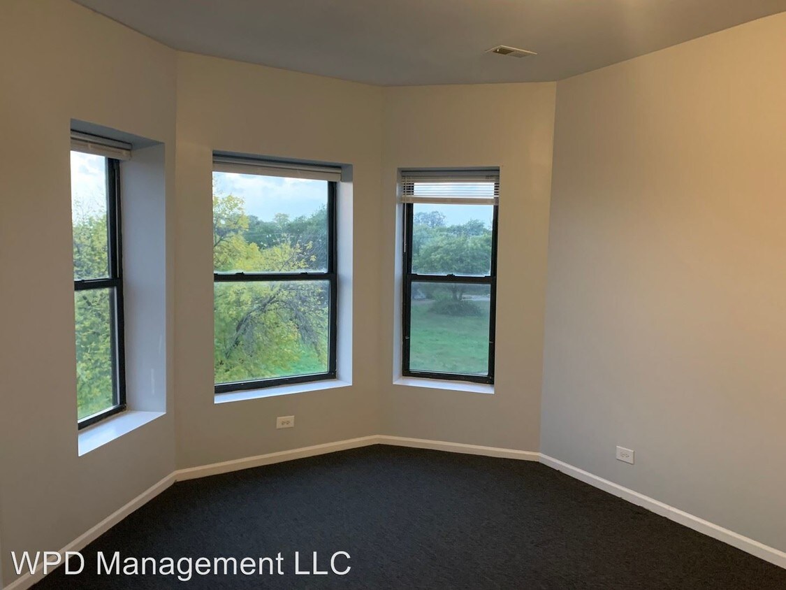 Foto principal - 5253 S Prairie Ave