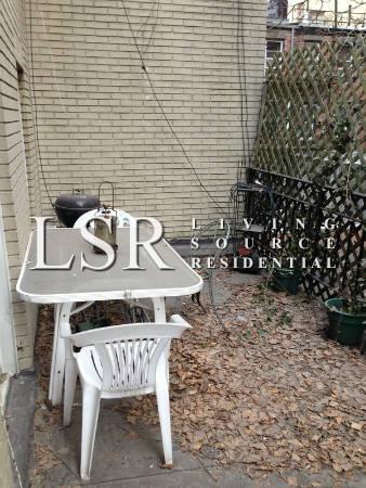 Primary Photo - 244 E 23rd St