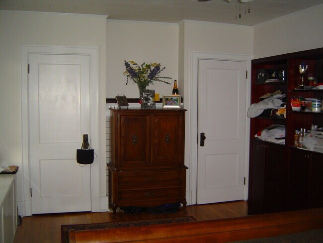 Building Photo - 5318 Friendship Ave