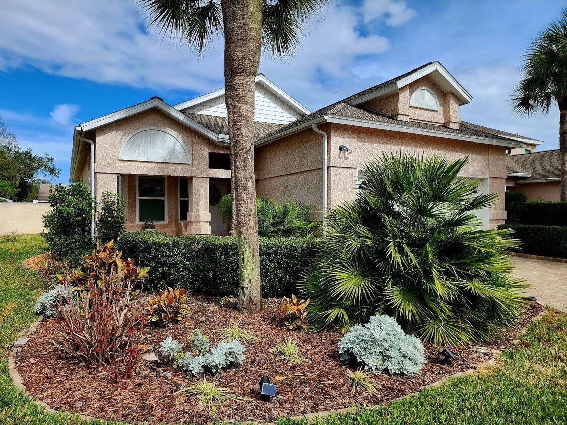 Primary Photo - 256 Sea Woods Dr N