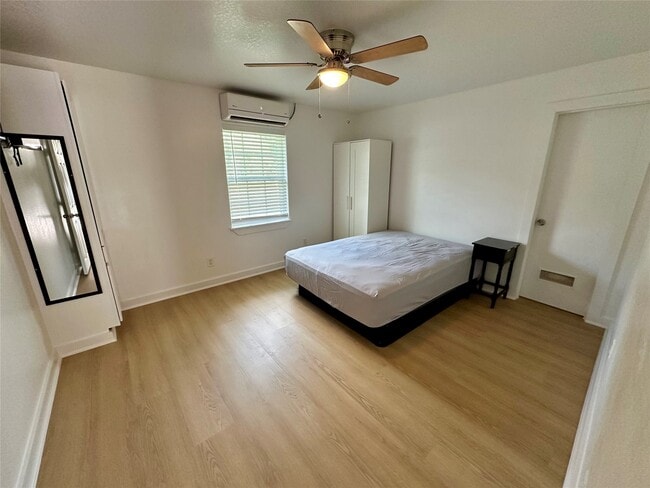 Foto del edificio - 305 Miles Rd