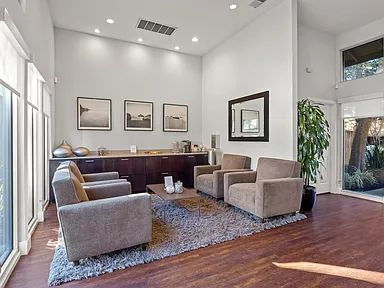 Foto del edificio - "Cozy 1-Bed Sanctuary in Prime Santa Clara Location!"