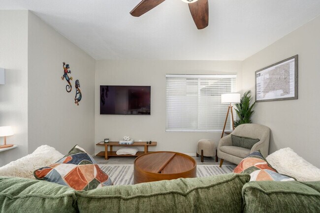 Foto del edificio - 4850 E Desert Cove Ave