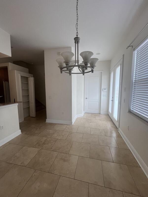 Foto del edificio - 2119 Montclair Dr