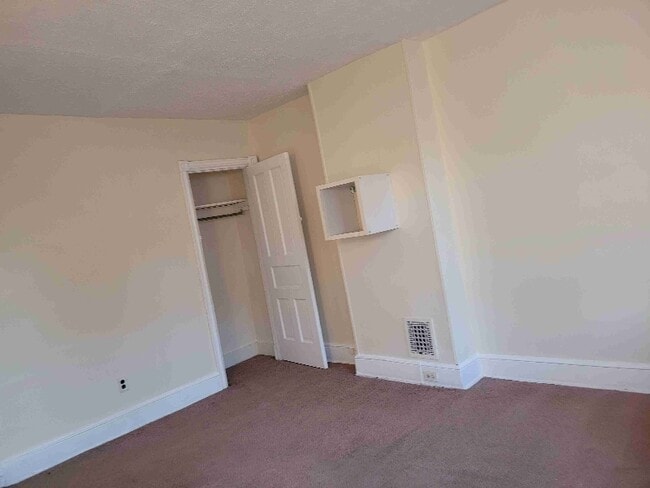 Building Photo - 2920 Washington St