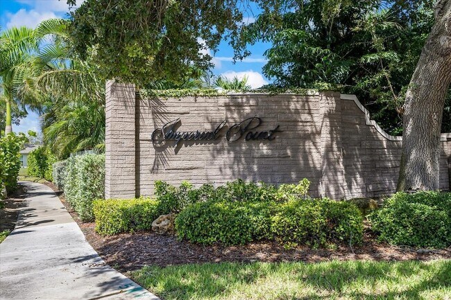 Foto del edificio - 10280 Imperial Point Dr W