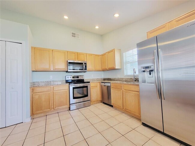 Foto del edificio - 3232 Crystal Creek Blvd