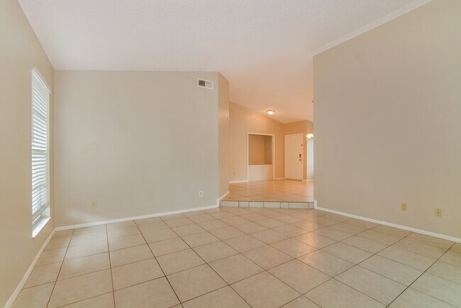 Foto del edificio - 1448 La Paloma Cir