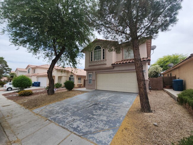 Building Photo - 9907 Sparrow Ridge Ave