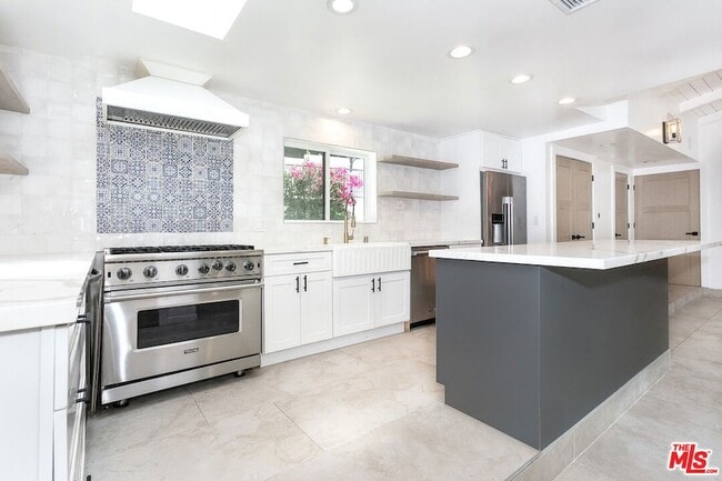 Foto del edificio - 16733 Oak View Dr