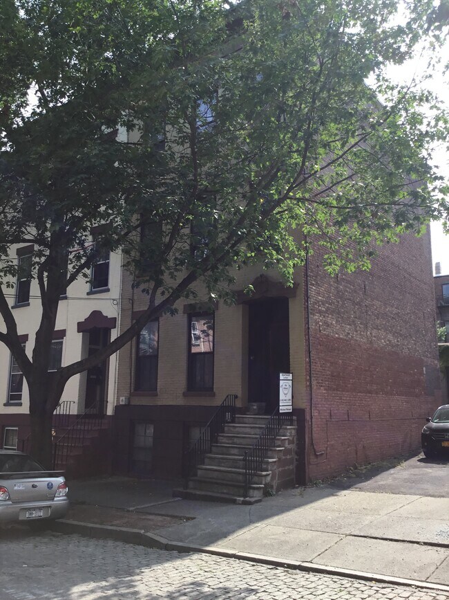 Foto del edificio - 158 Jay St