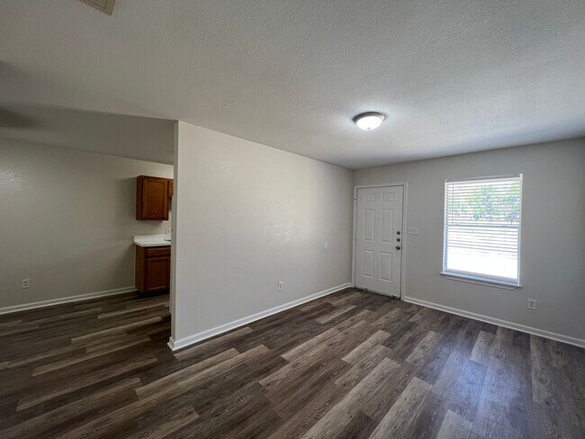 Building Photo - Calloway5217