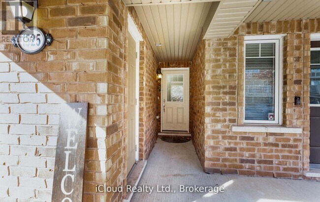 Building Photo - 1525 Husband Pl