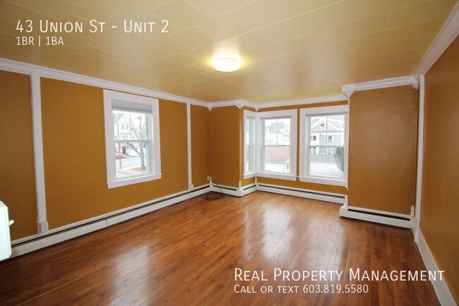 Building Photo - Vibrant 1 Bedroom Close to Downtown Portsm...