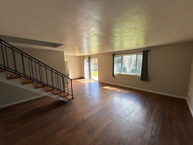 Building Photo - 4776 Buffalo Dr SE