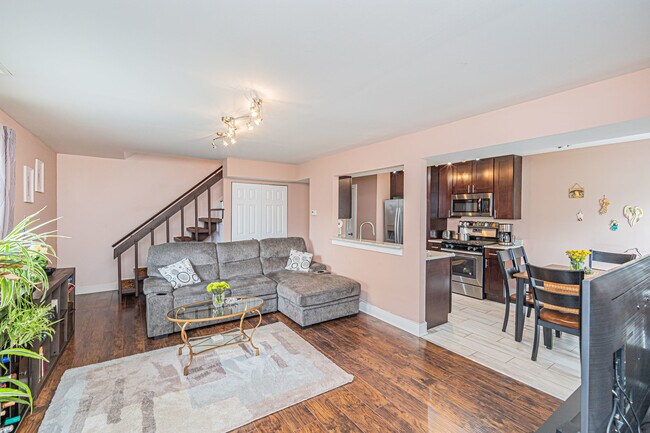 Building Photo - 719 Whitesail Dr