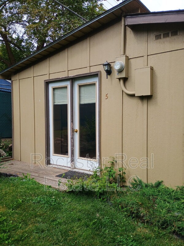 Building Photo - 1420 E 16th Ave