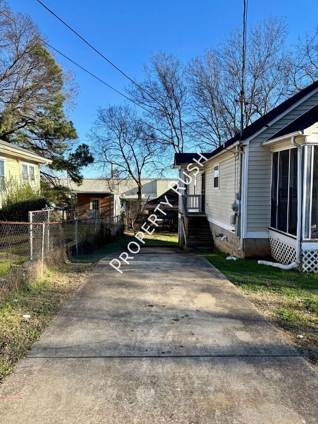 Foto del edificio - 4320 Ohls Ave