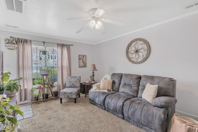 Building Photo - Very Well Maintained Townhome In Carolina ...