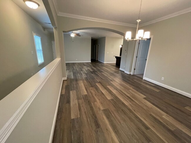 Building Photo - Beautiful 3 Bedroom 2 Bath Condominium