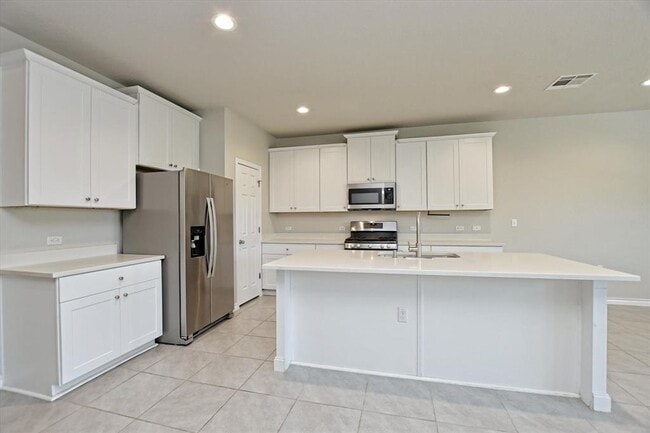 Building Photo - 11732 Saddle Rock Dr
