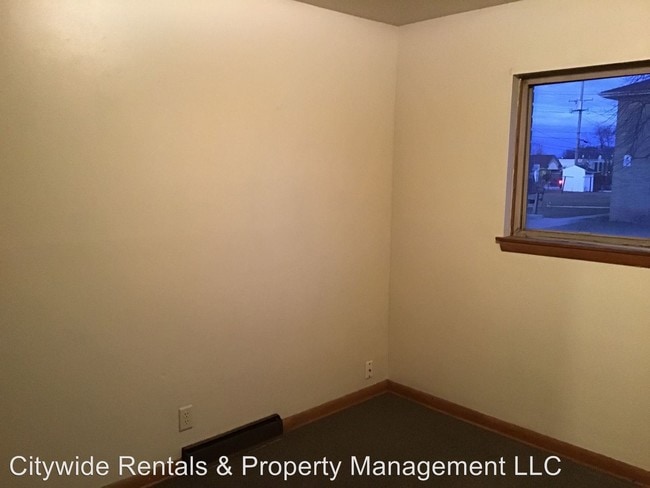 Building Photo - 6110 W Kaul Ave