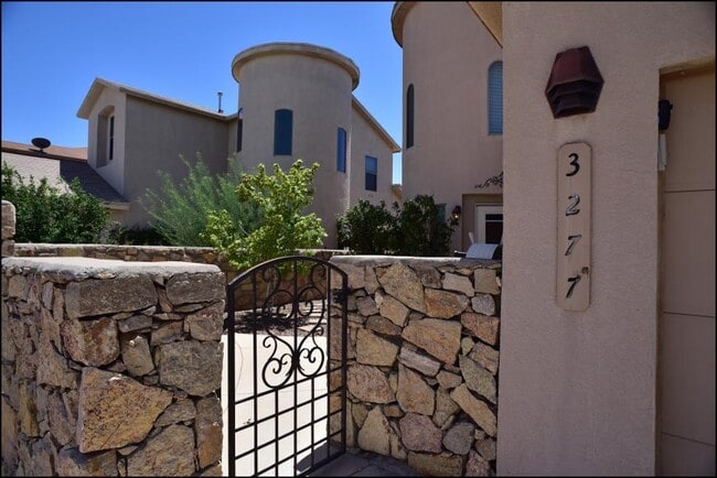 Building Photo - 3 bedroom in El Paso TX 79938