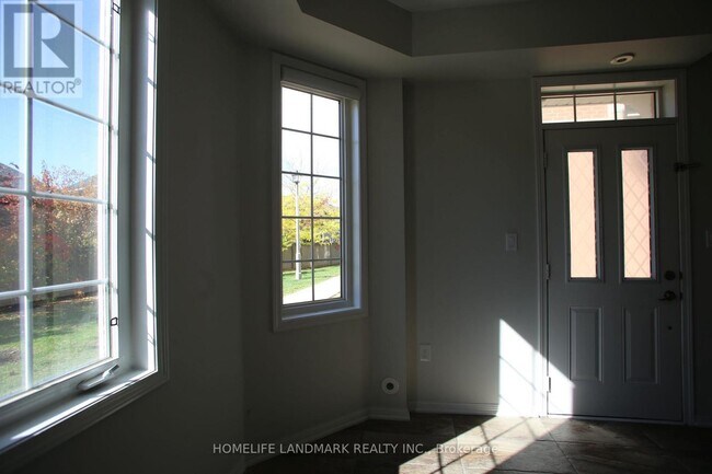 Building Photo - 2614 Dashwood Dr