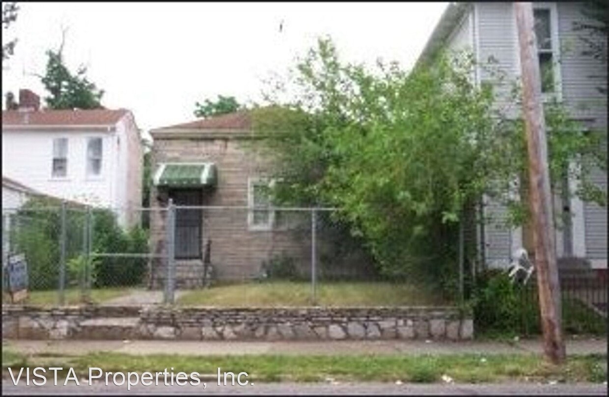 Primary Photo - 4 br, 2 bath House - 1932 W. Chestnut St.