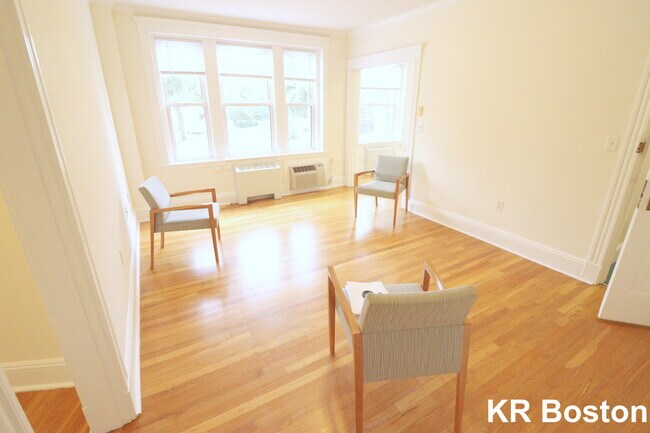 Building Photo - 1 Mellen St