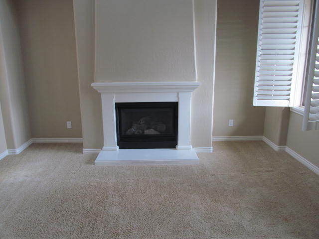 Foto del edificio - Spacious 5-Bedroom Home with Loft, Pool, a...