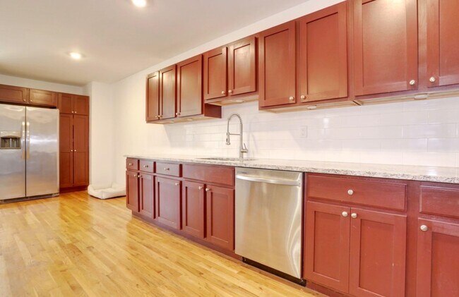 Foto del edificio - 108 Claremont Ave