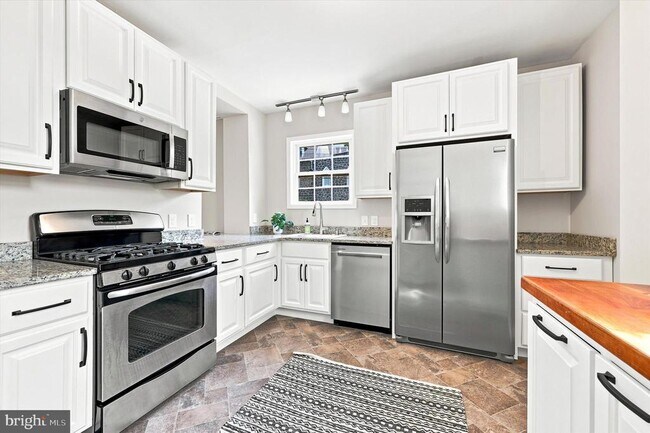 Foto del edificio - 1810 Mt Salem Ln