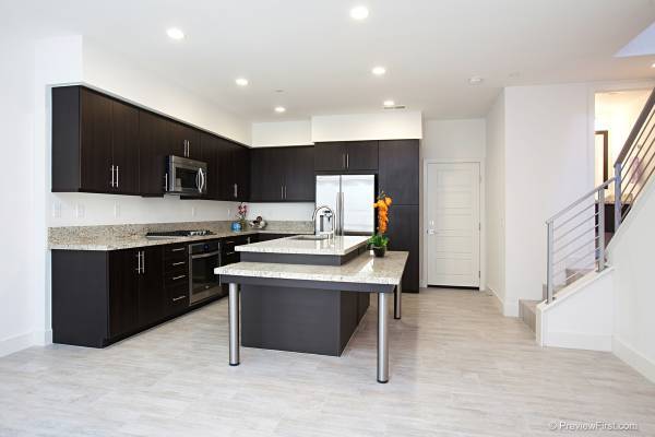 Building Photo - 2432 Aperture Cir