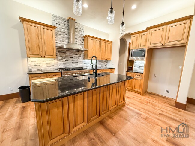 Foto del edificio - Homes Management - Beautiful Home for Rent...