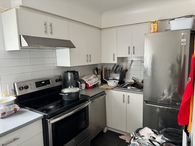 Photo du bâtiment - 646 Admirals Rd