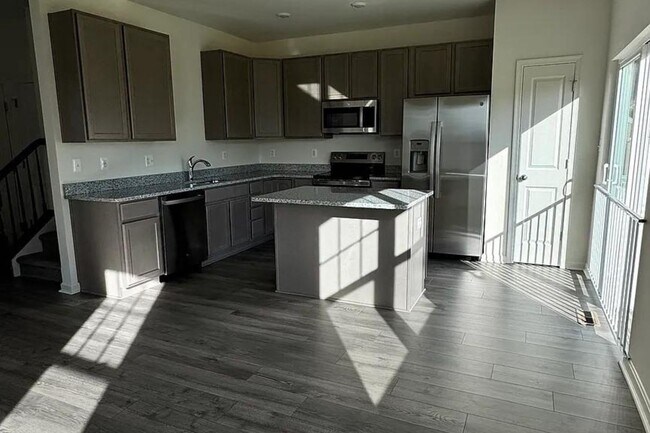 Foto del edificio - 318 Appleby School Rd