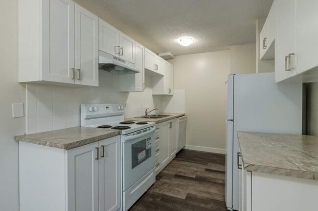 Building Photo - Greenbrook House