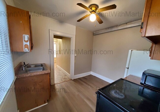 Foto del edificio - 808-810 W 2nd St