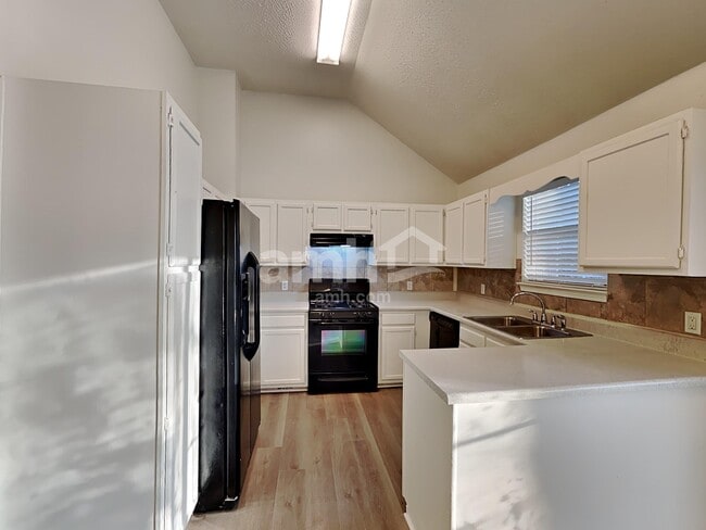 Building Photo - 154 Spring Creek Ct