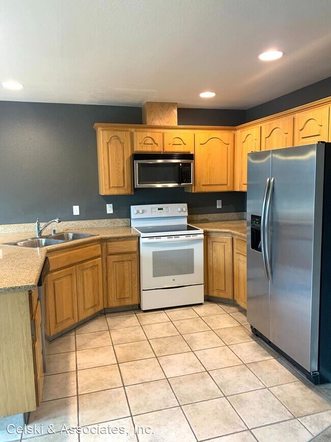 Building Photo - 3 br, 3.5 bath House - 4810 RD 76