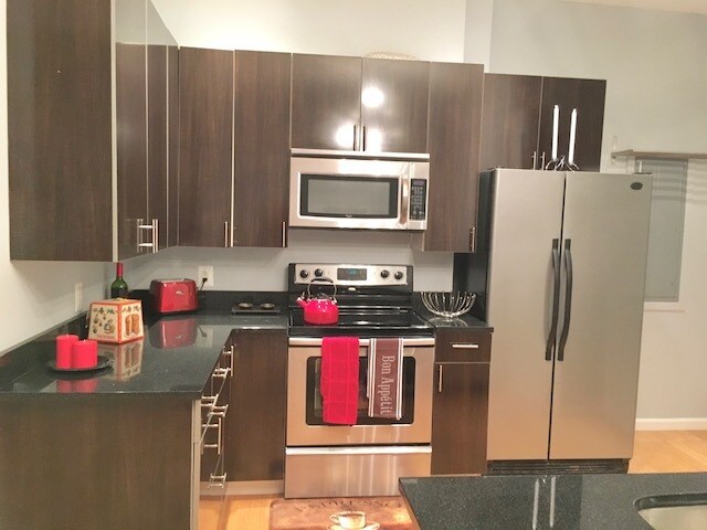 Primary Photo - 34 Q St NW