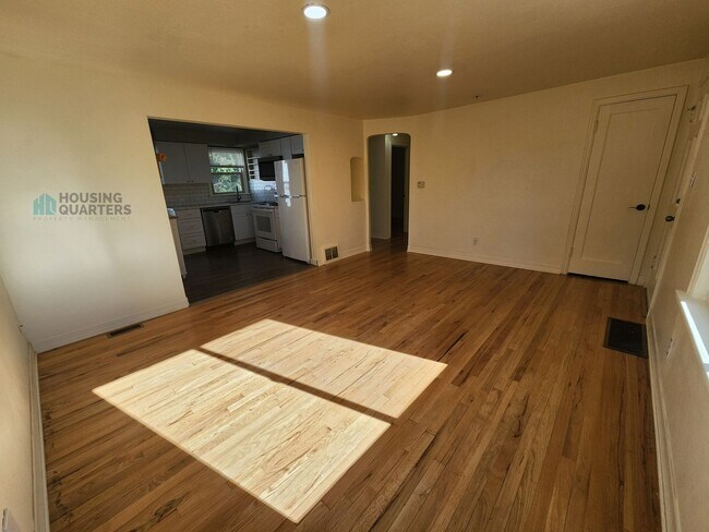 Foto del edificio - 3904 W Wellesley Ave