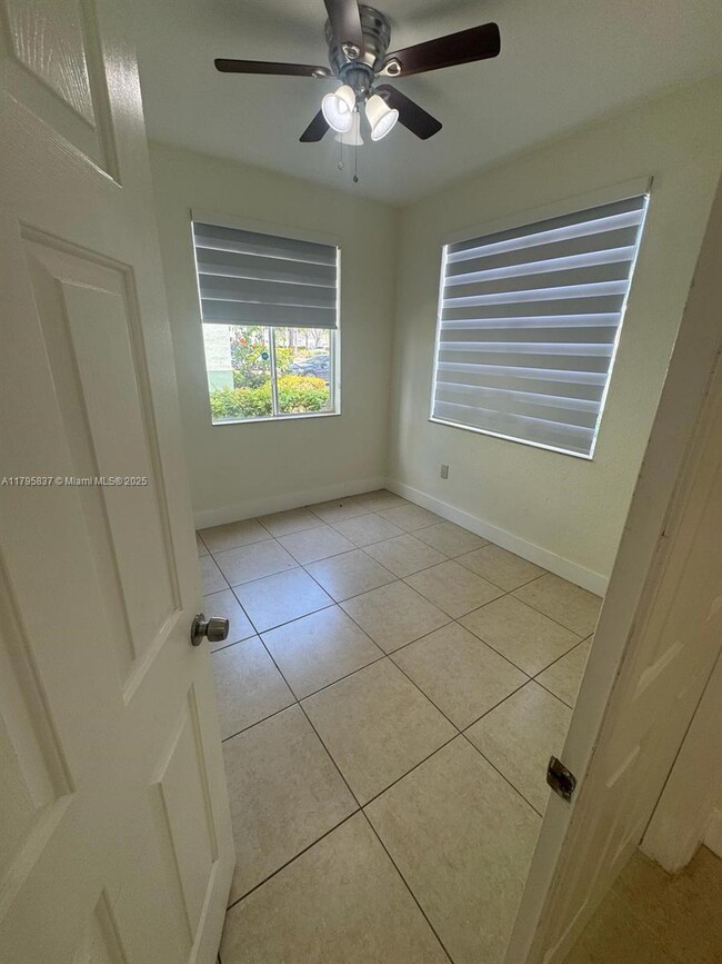 Foto del edificio - 2808 SE 16th Ave